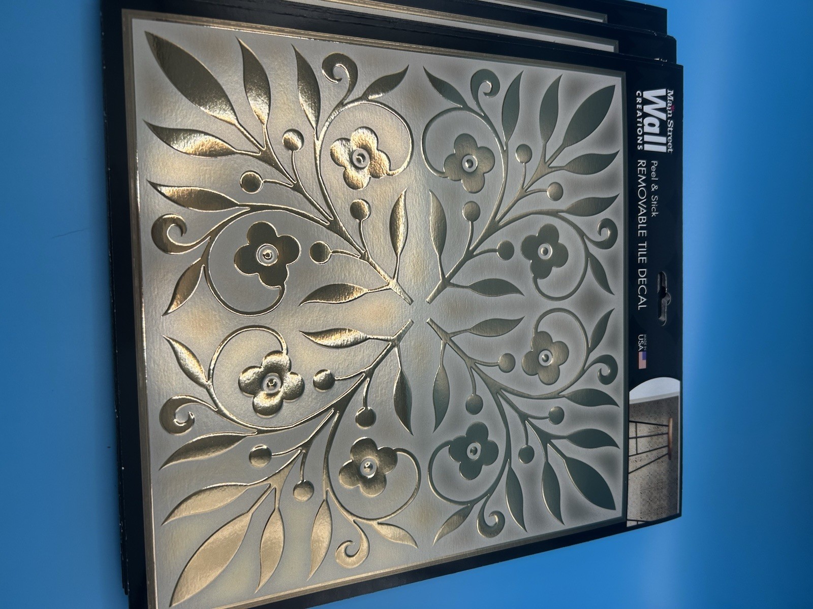 (24) Main Street Peel & Stick Wall Tiles 8 x 8 White and Gold Leaves