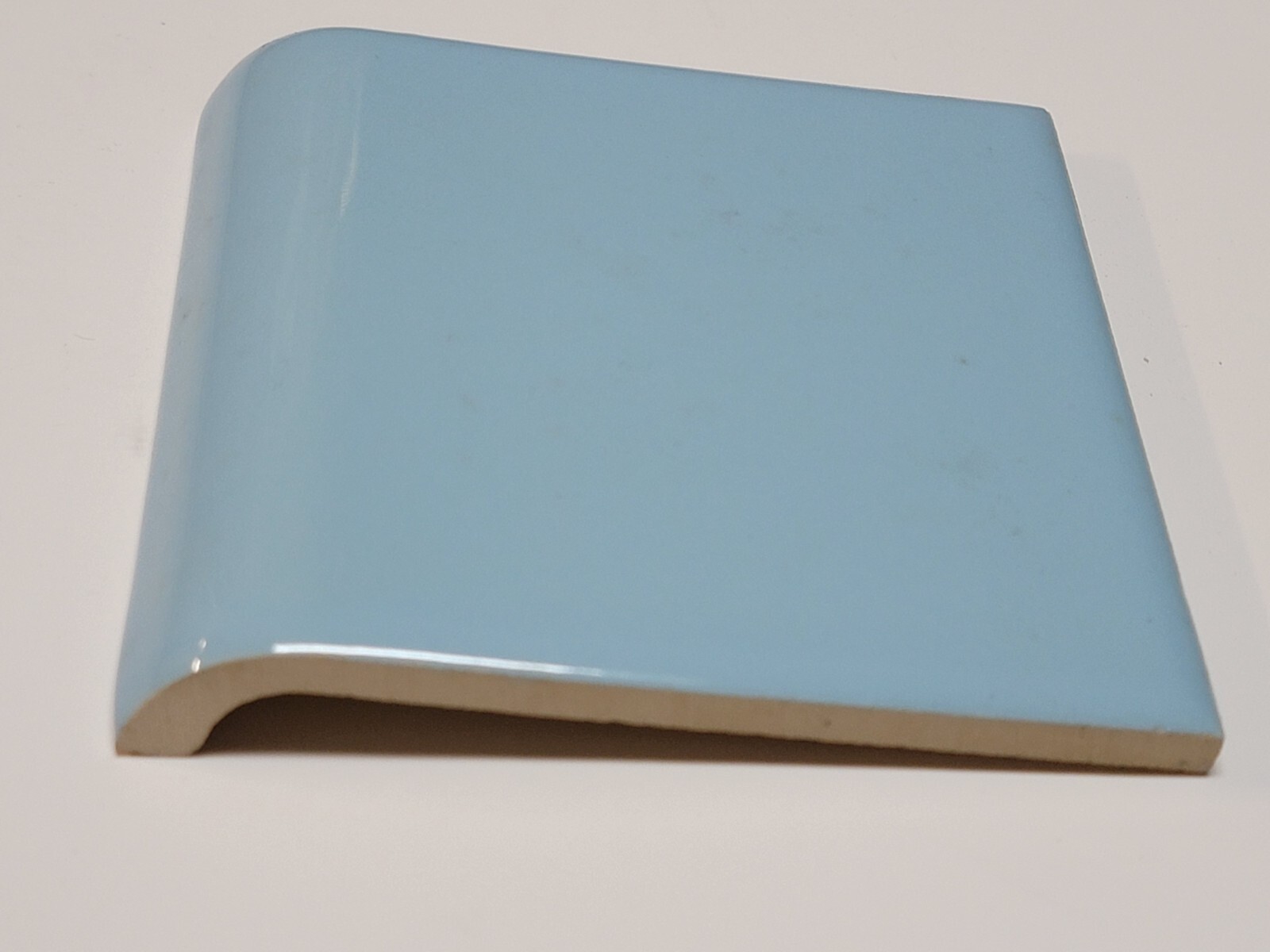 Vtg. 1 pc. Ceramic MUDCAP Edge Tile 4 1/4″ Sq. Light Sky Blue Glossy NEW NOS