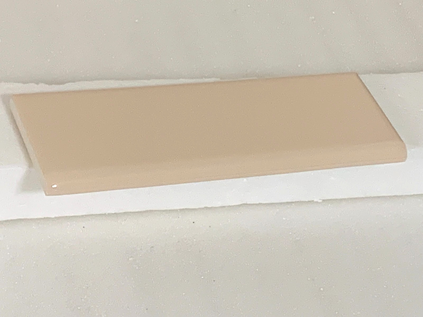 New Vintage Florida 2″ x 6 1/8″ Flat Surface Bullnose Color Buff #24 Gloss