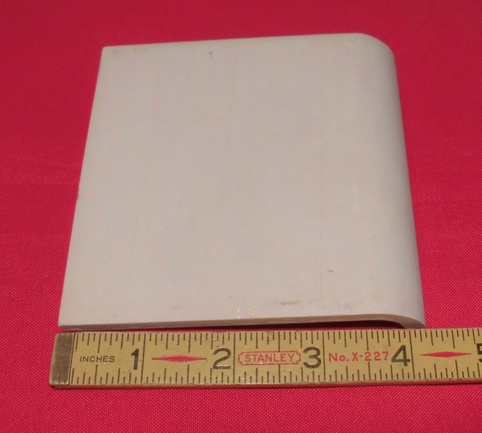 1 pc. Cove-Base Ceramic Tile *Salt & Pepper* 4-1/4″ Monarch Co. Flat top, Glossy