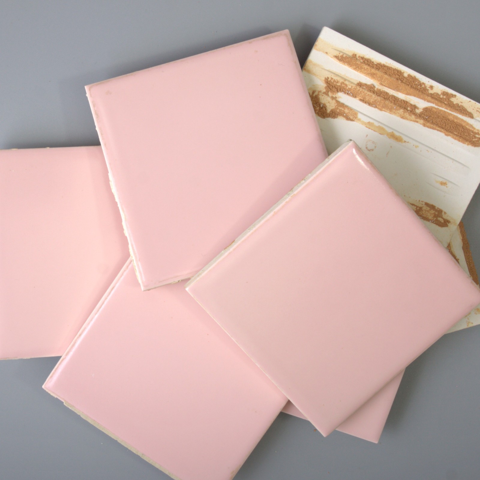 LOT 40 Vintage 1950s Pink SunTile Bathroom Wall Tiles 4-1/4″ Mamie Pink Salvage