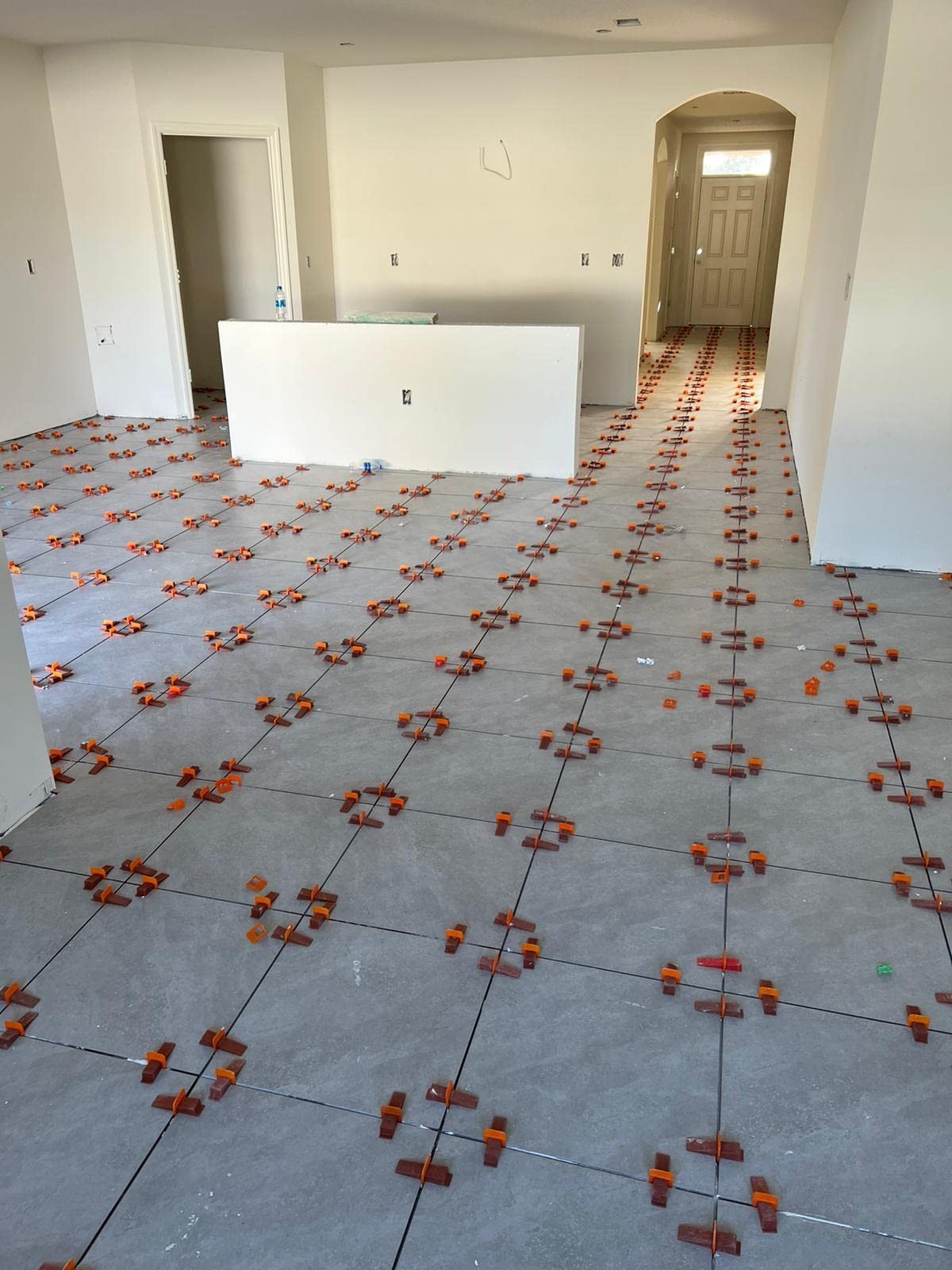 Tile Leveling System (5/32 Inch) – 2000 Tile Spacers – with Most Wedges for S…
