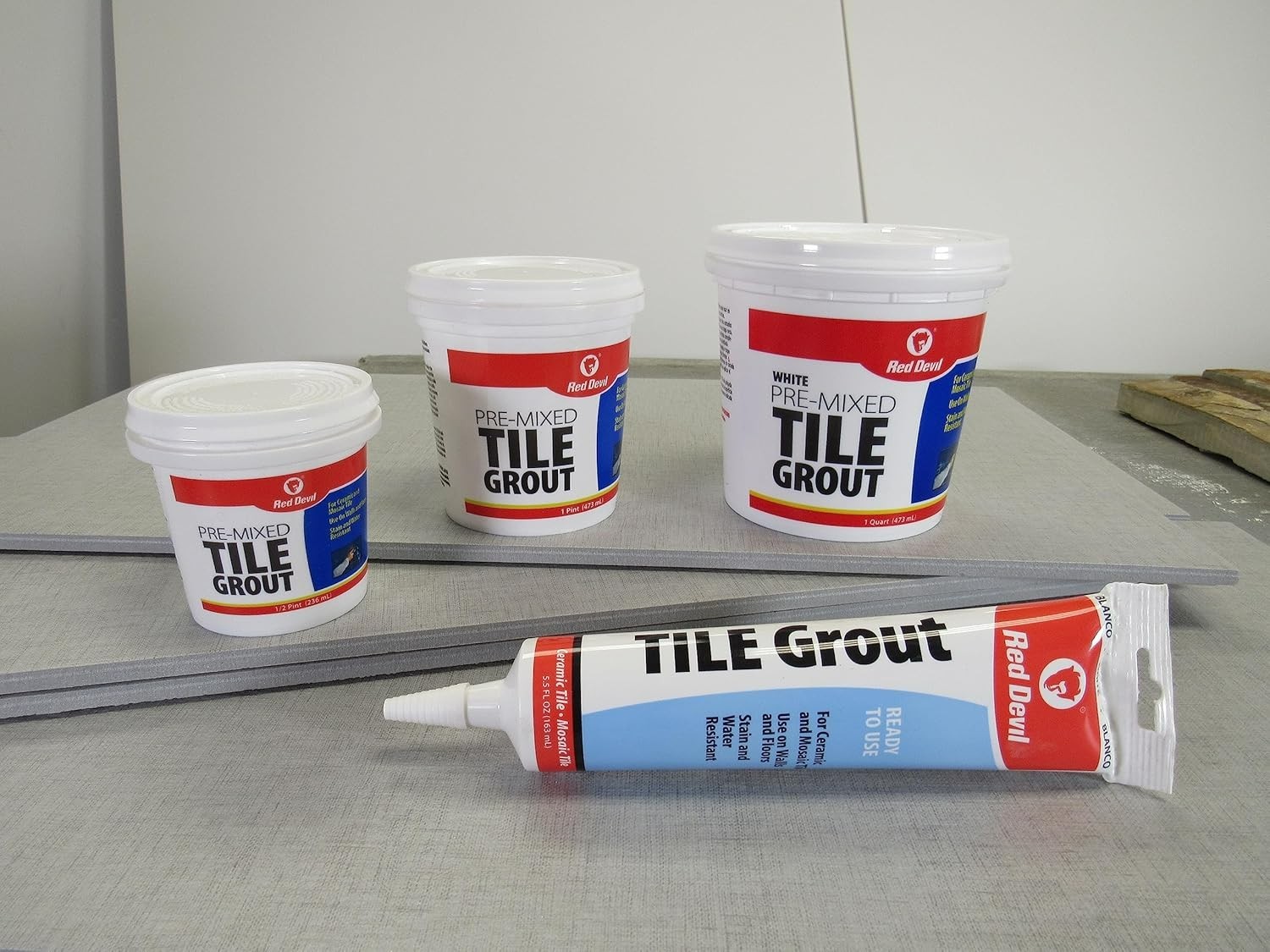Grout Squeeze Tube – 5.5 oz White, Excellent Adhesion for Tiles