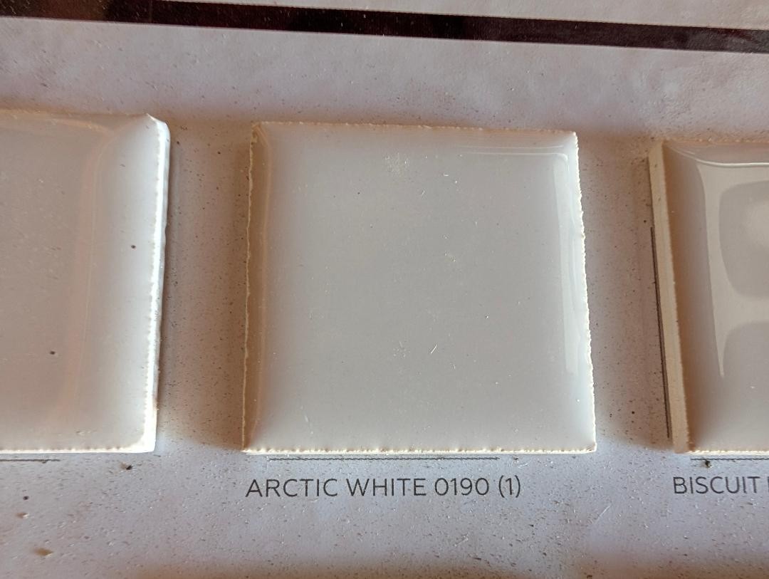 4 pcs Gloss Ceramic Tile Ice White 25 American Olean Daltile 190 bullnose S4369