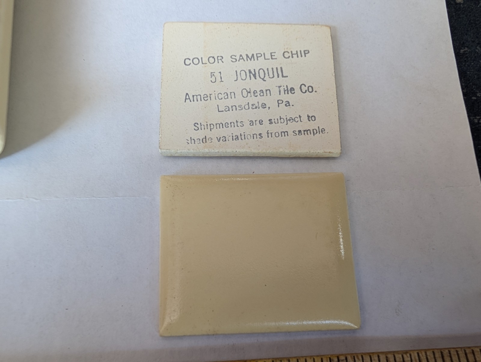 1 pc American Olean Gloss Matte Jonquil #51 A7510 Ceramic Tile Mud Bullnose 5×6″