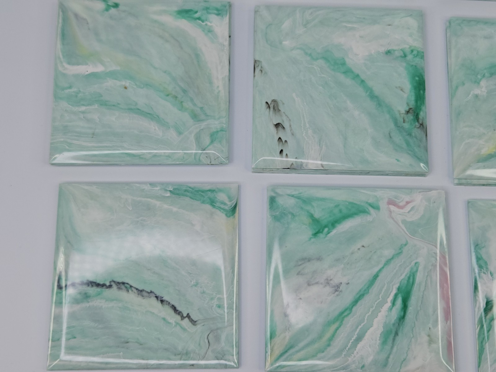 Vintage Polystyrene wall tiles green white marble swirl unbranded. 40 pack.