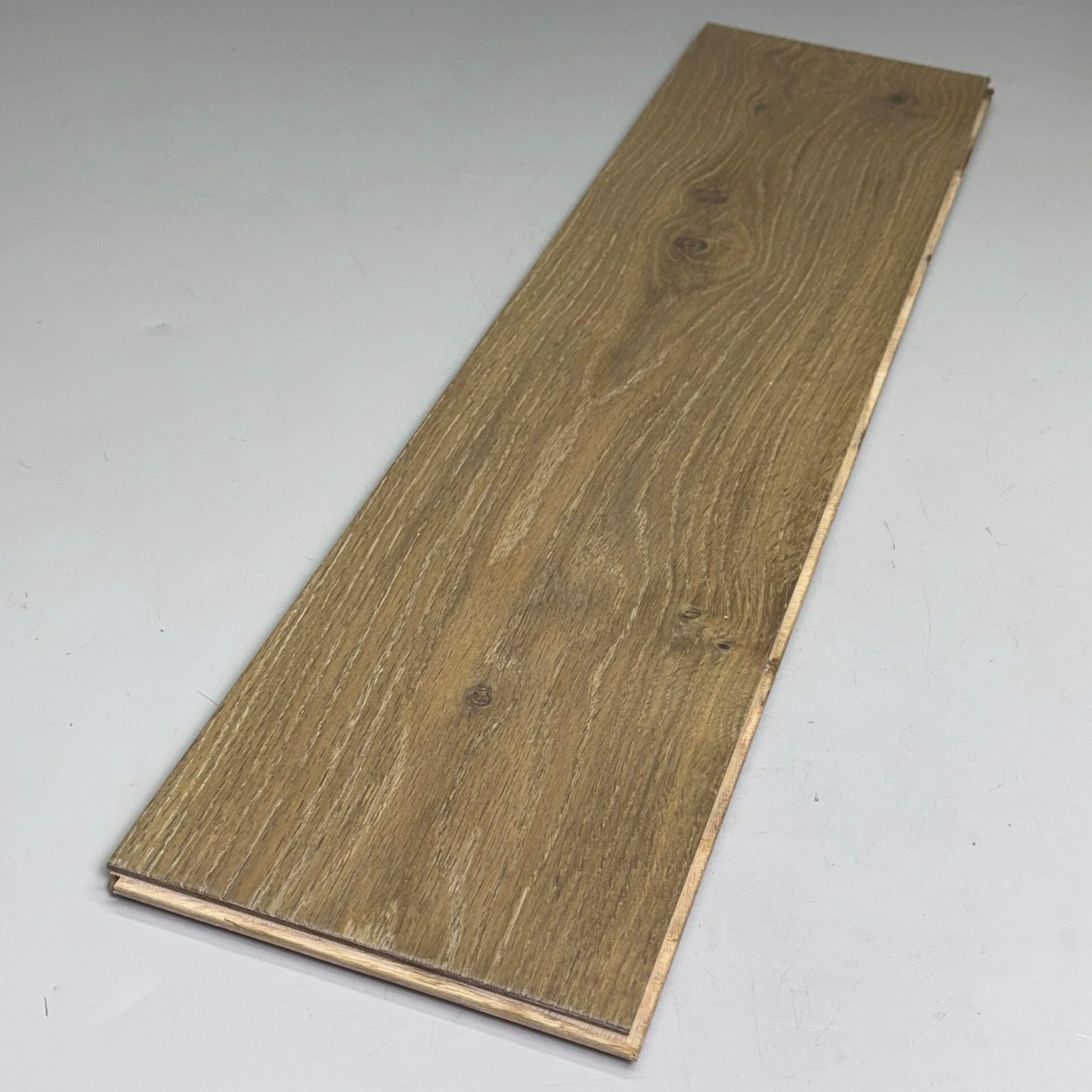 REWARD FLOORING Hardwood Flooring 31.09Sf/CT Sz 5/8” x 7-1/2” x Rl (23”-75”)