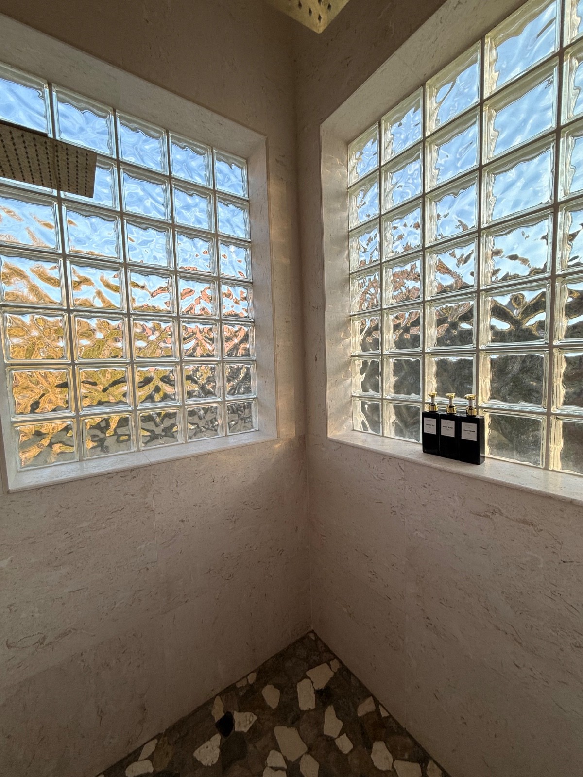 Limestone floor tile 24×24