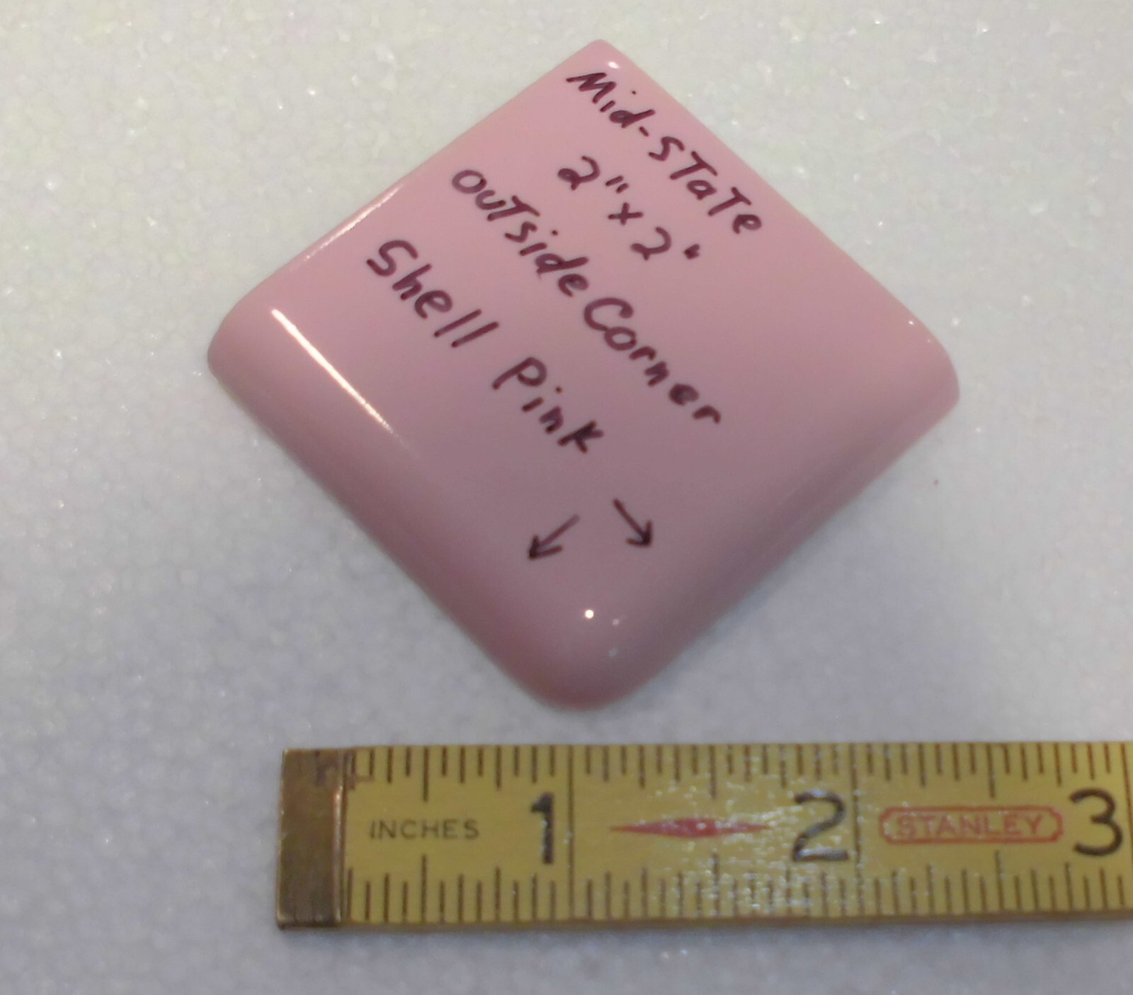 1 pc. Shell Pink: 2″ X 2″ X 5/16″ Glossy Ceramic Surface Bullnose Corner Tile