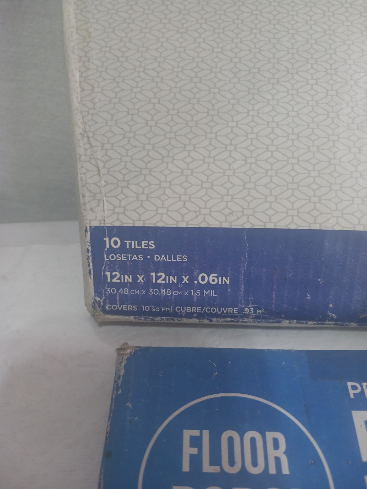 Floor Pops Peel Stick Floor/Wall Tiles FP2946 Lattice 12″x12″ x .06″ 10 Pack + 4