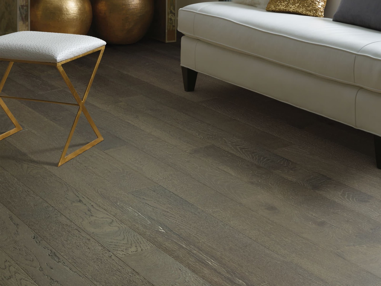Shaw SW583 Empire Oak 5″W Wire Brushed Engineered Hardwood – Astor
