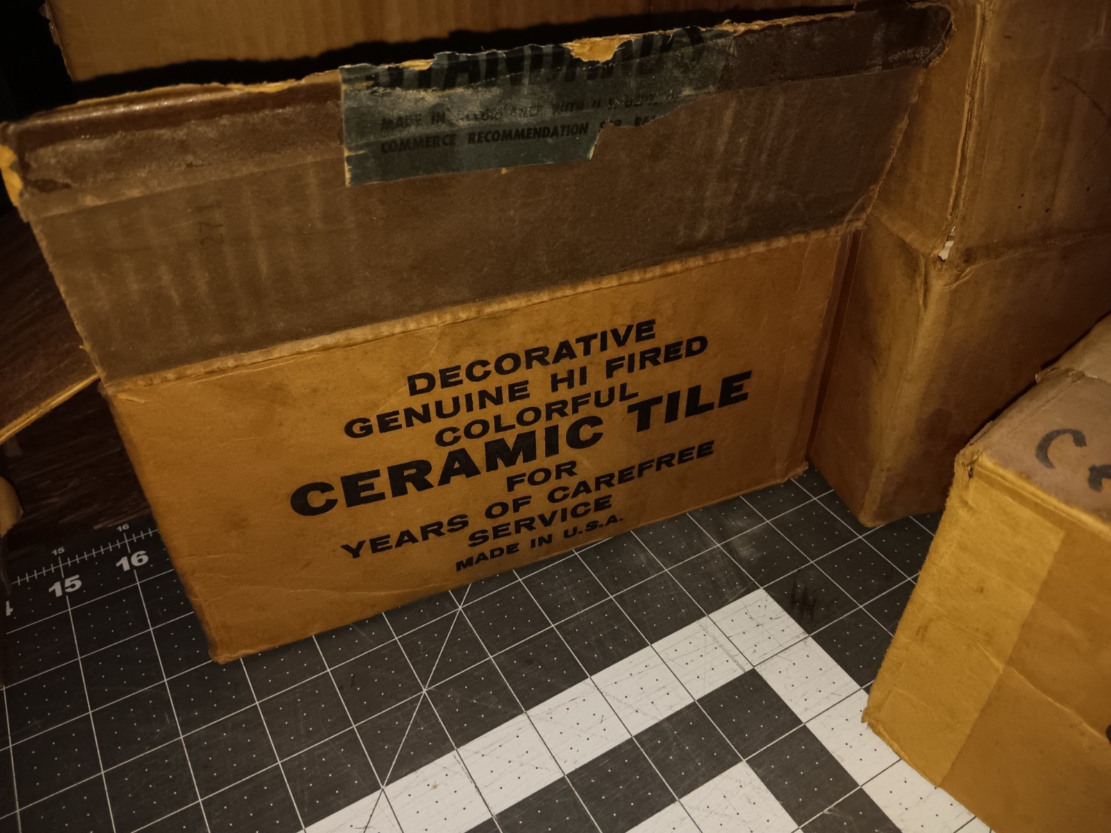 SANDSTONE Antique Tile Cove Base Wall Floor 30 pieces total NEW BOX Vintage