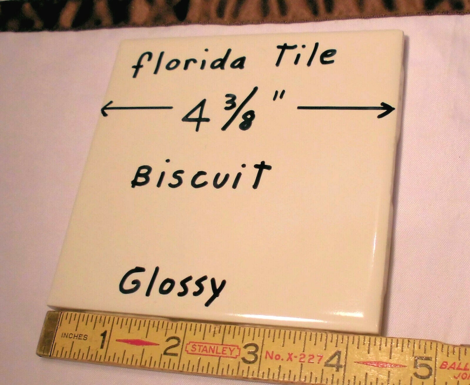 1 pc. Biscuit Glossy Ceramic Tile 4-3/8″ by Florida Tile Co. NOS off-white