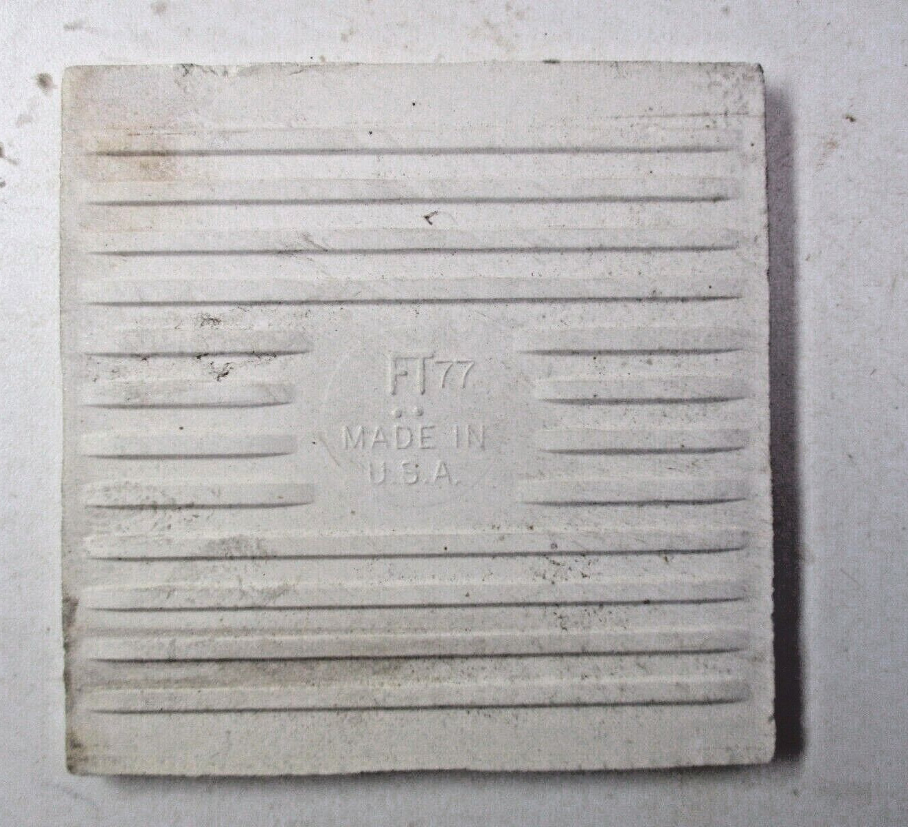 1 Wall Tile Ft Florida USA 4-3/8″ 1970 Gloss Brown Speckled Oatmeal on Off White