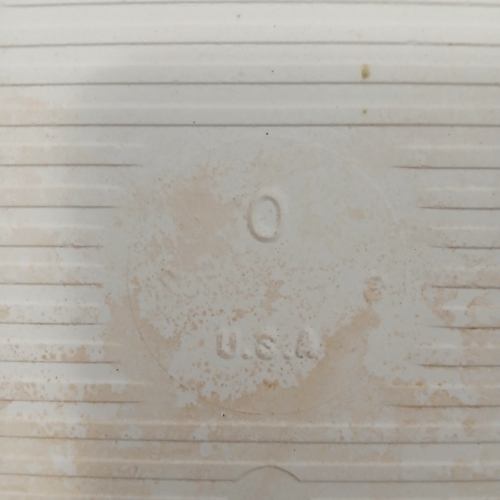 1 Wall Tile USA 4-1/4″ Ceramic Dimpled Mottled Green on White Salvaged MCM Vtg