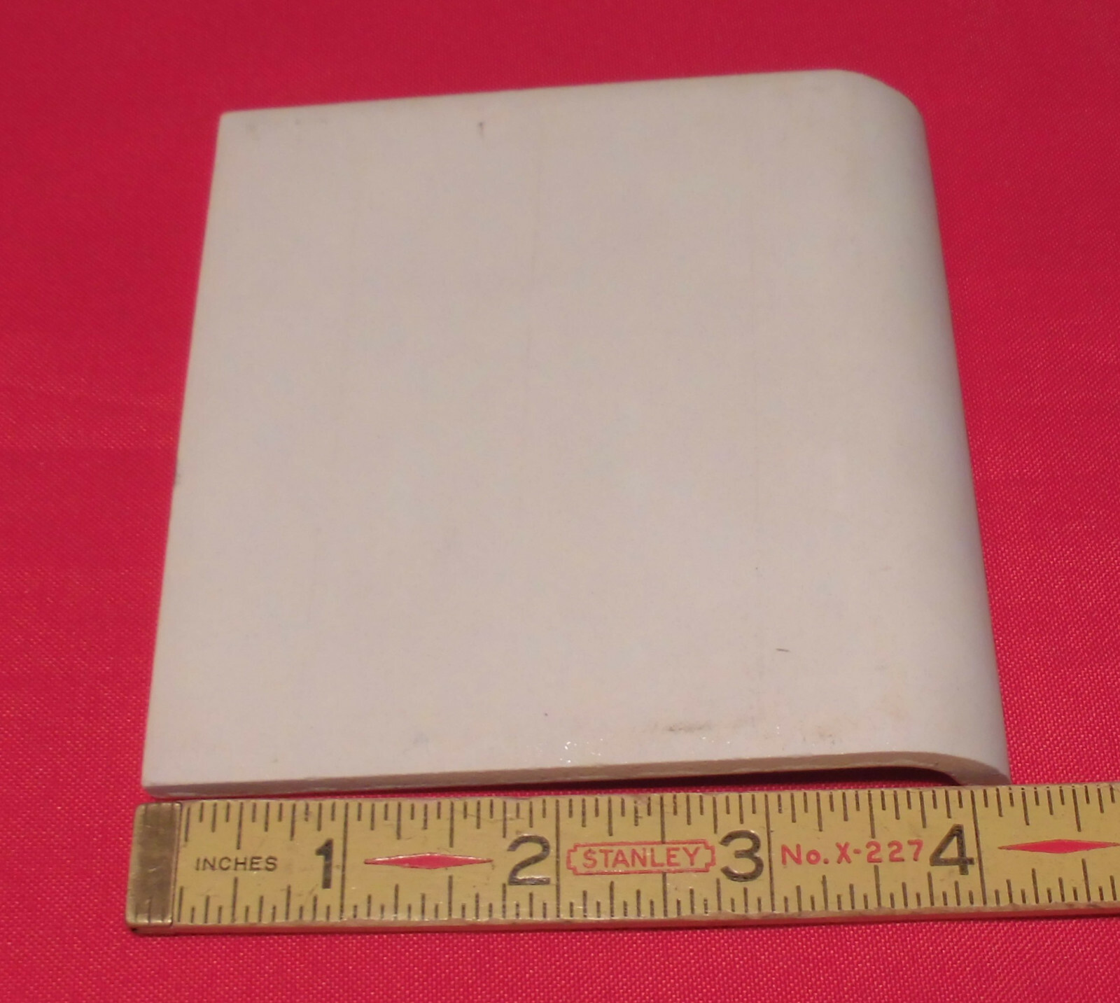 1 pc. Cove-Base Ceramic Tile *Salt & Pepper* 4-1/4″ Monarch Co. Flat top, Glossy