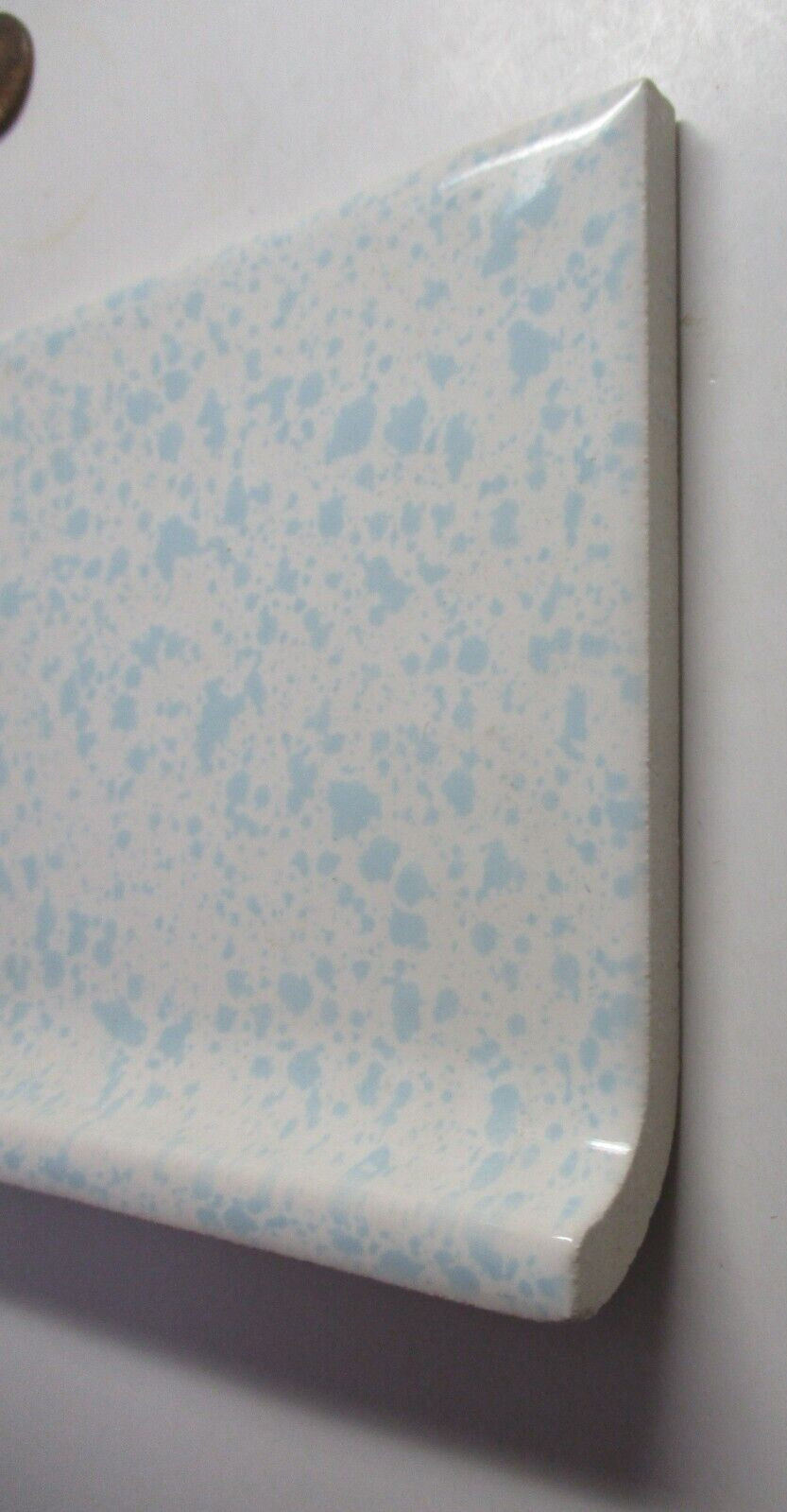 1 Cove Base Wall Tile Florida USA FT 4-3/8″ Ceramic Sky Blue Flakes on Off White