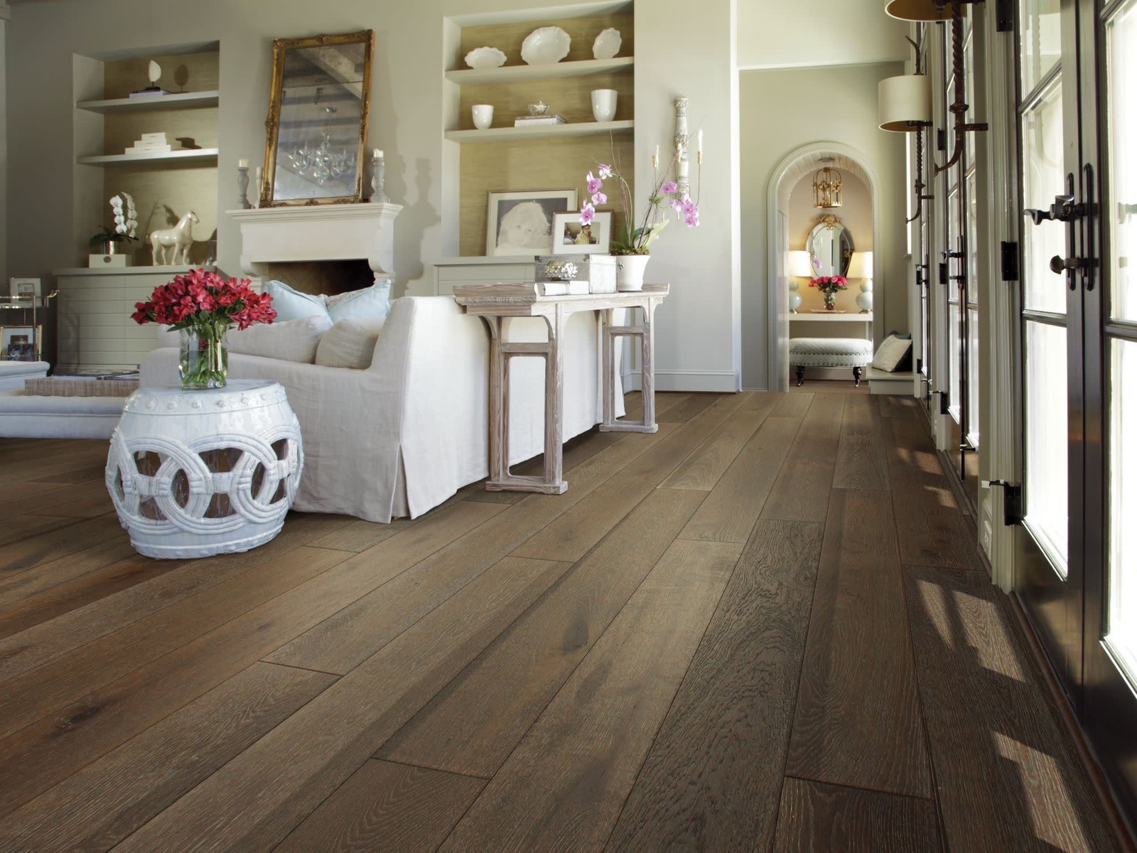 Shaw SW485 Castlewood Oak 7-1/2″W Wire Brushed Engineered