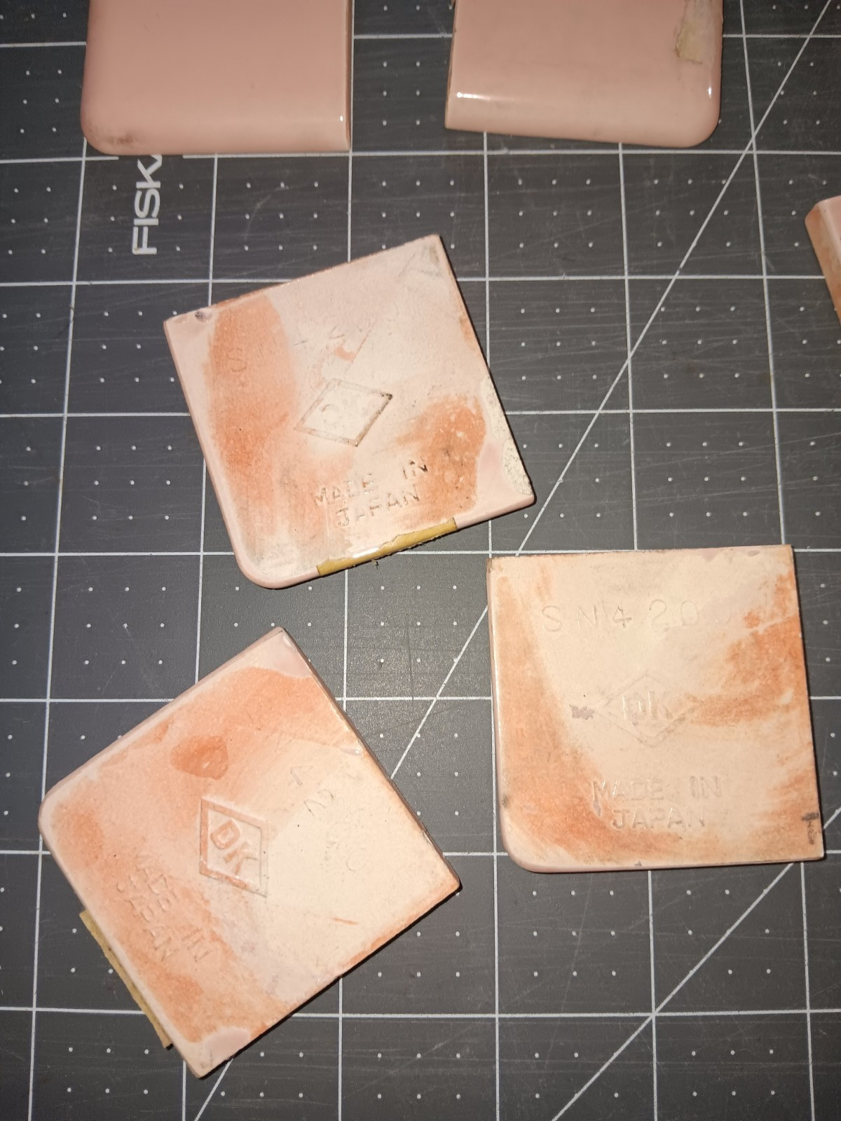 28 pcs. PINK Vintage Ceramic 2″ X 2″ Ceramic Inside Radius Bullnose Corner JAPAN