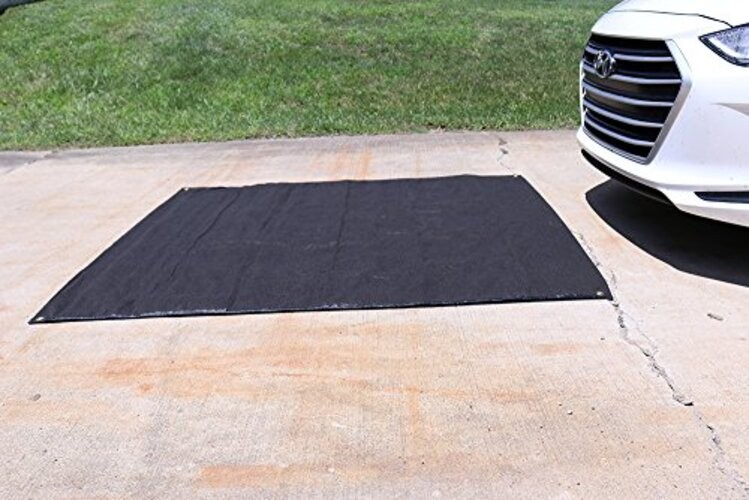 New Pig – 5’x5′ Black Oil Mats for Garage – Driveway Containment Mat