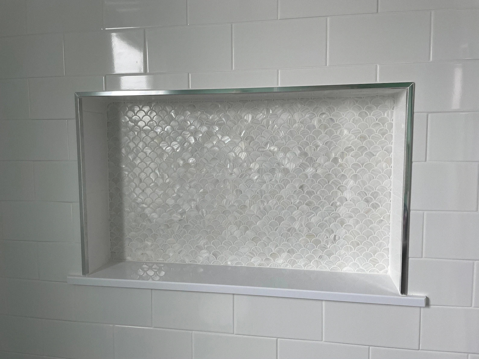 White Fish Scale Mother of Pearl Mosaic Tile For Bathroom Kitchen WShower Backsp