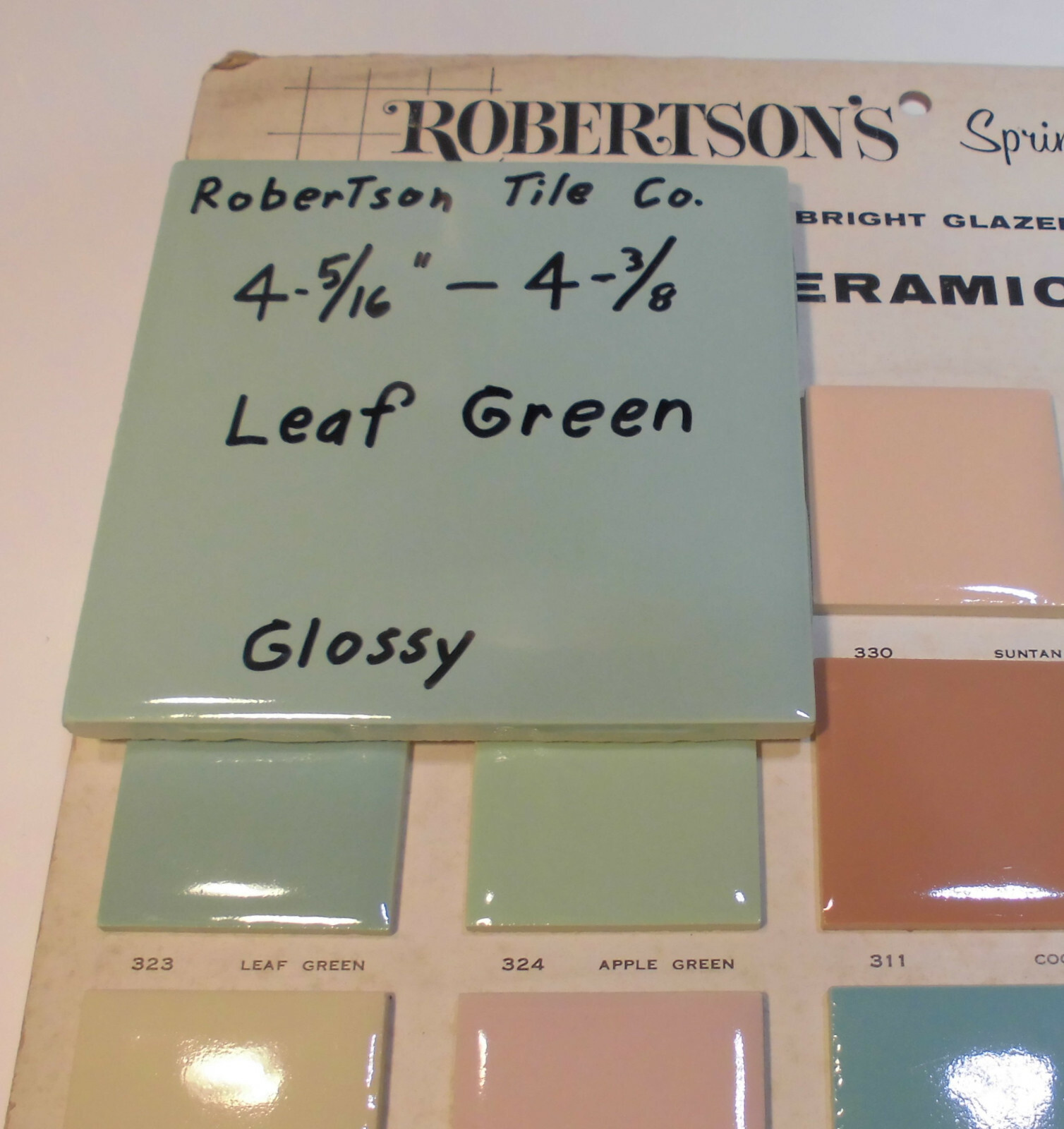 1 pc. Glossy Ceramic Tile *Leaf Green* 4-3/8″- 4-5/16″ by Robertson Co. NOS