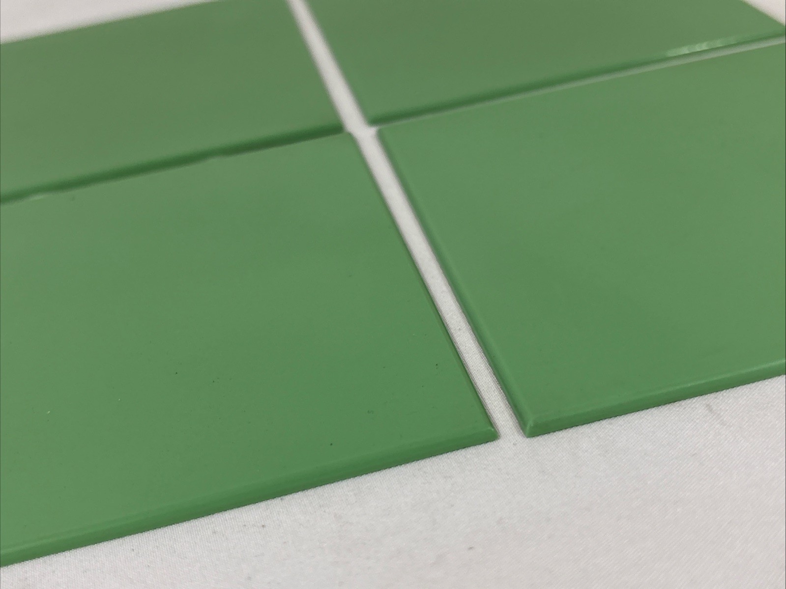 5 Vintage Solid Green Plastic Polystyrene Wall Tiles 4.25″x4.25″ Mint Green
