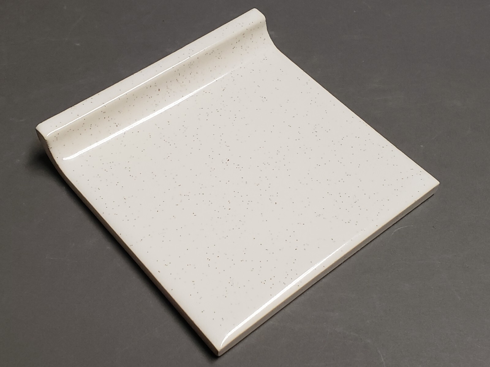 Vtg. 1960s Tilecrest Ceramic Cove Edge Tile 4 1/4″ White Black specks Glossy NEW