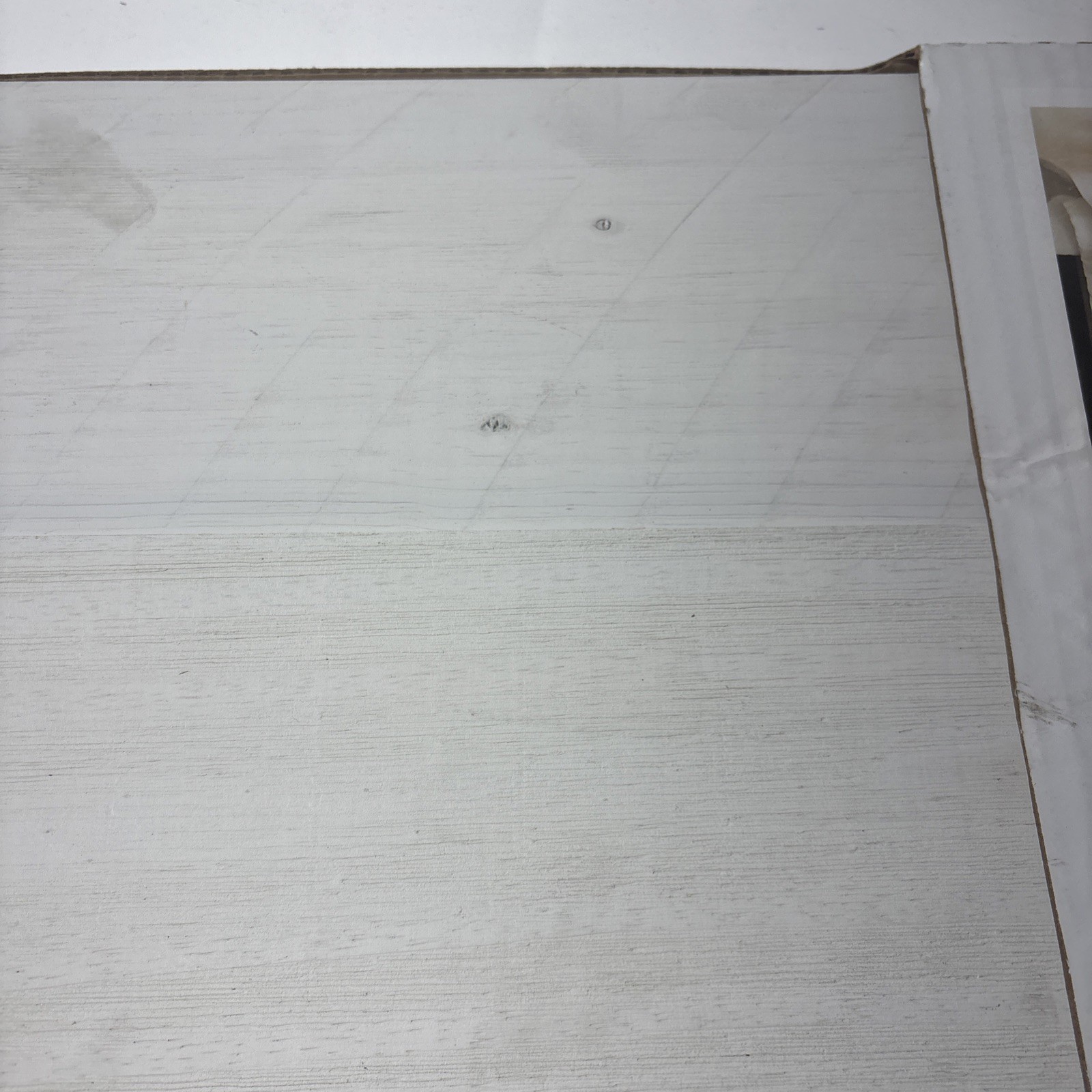 AMERICAN PLANKING BRAND COASTAL WHITE 10.9 SQUARE FEET 6 PLANKS WALL BOARDING