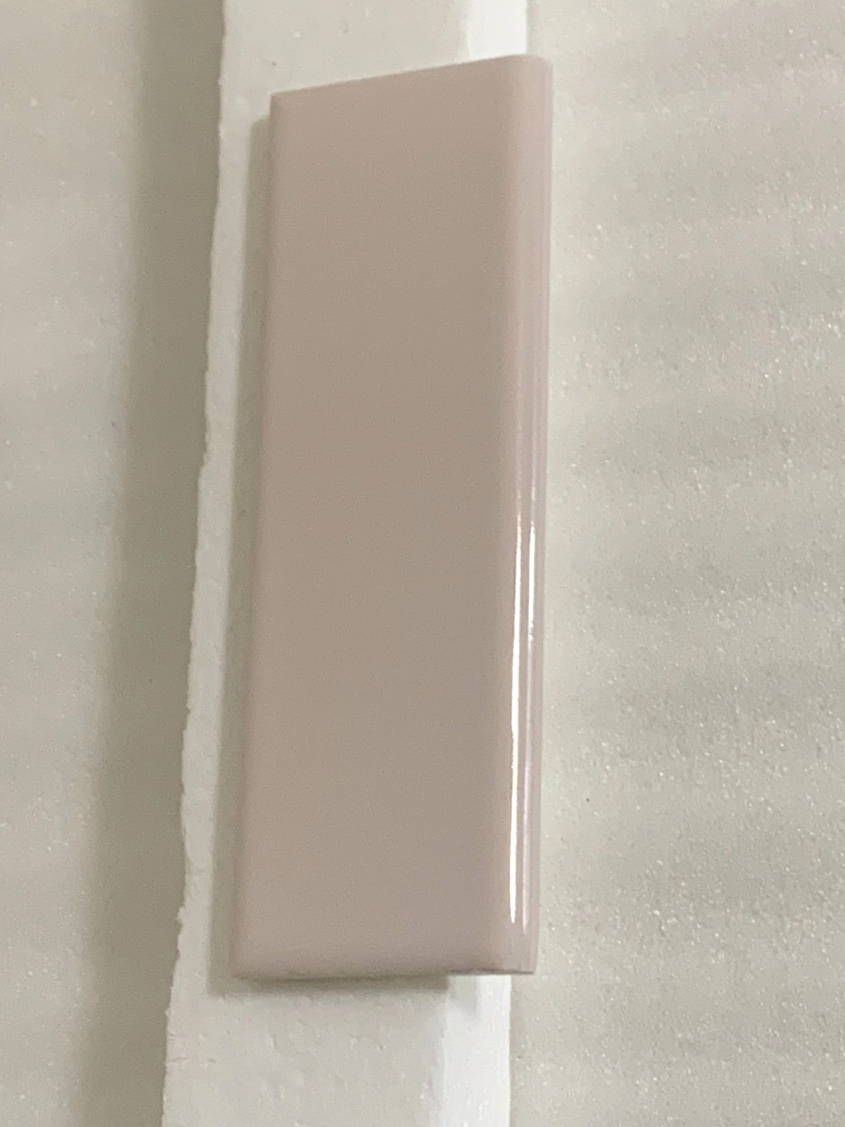 New Vintage Florida 2″ x 6″ Flat Surface Bullnose Blush#82 Gloss
