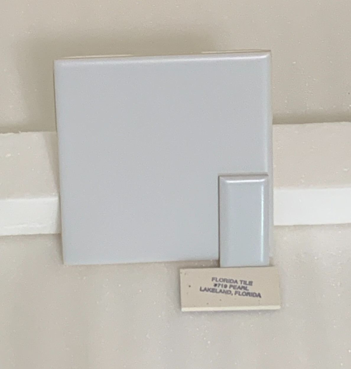 New (nos) Florida Ceramic Tile Pearl 4 3/8″ x 4 3/8″ Matte