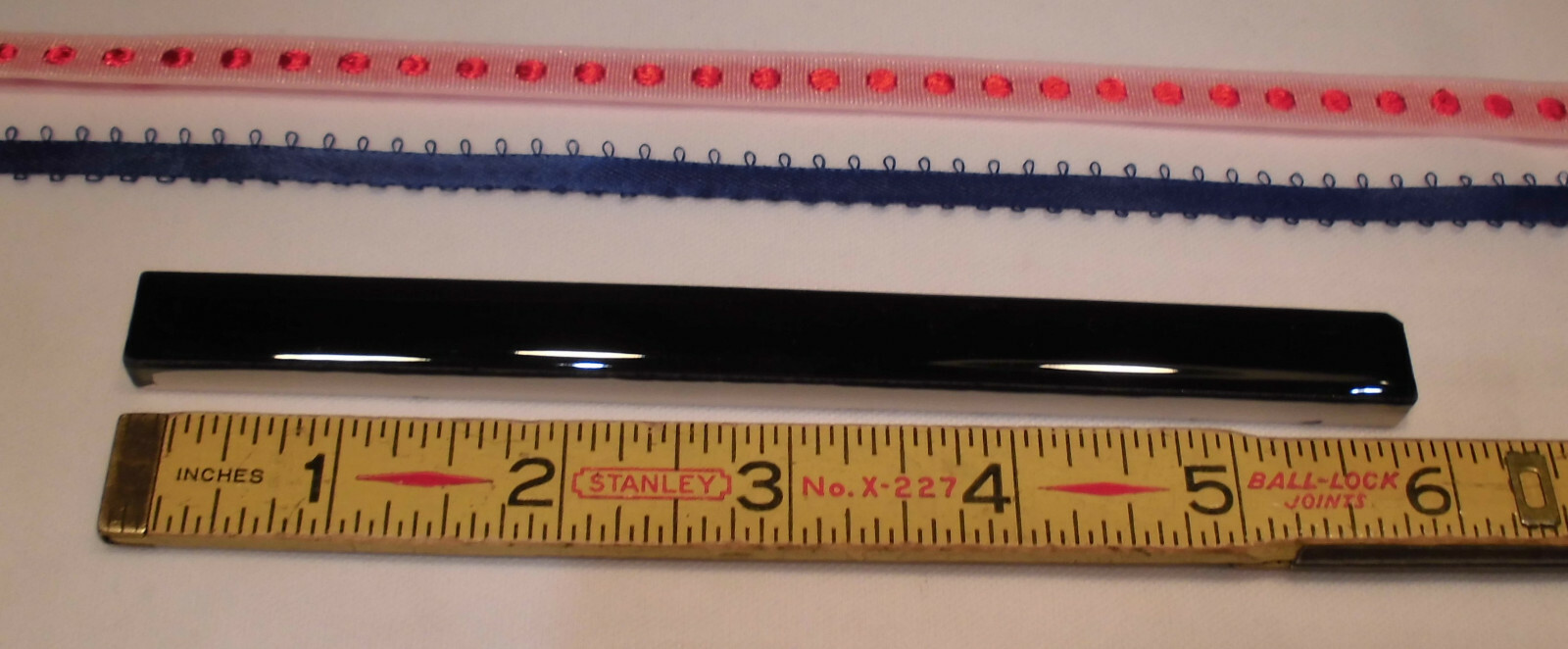 1 pc. Gloss Black: Ceramic Liner-Sizzle Tile 1/2″ X 6″ by American Olean, NEW