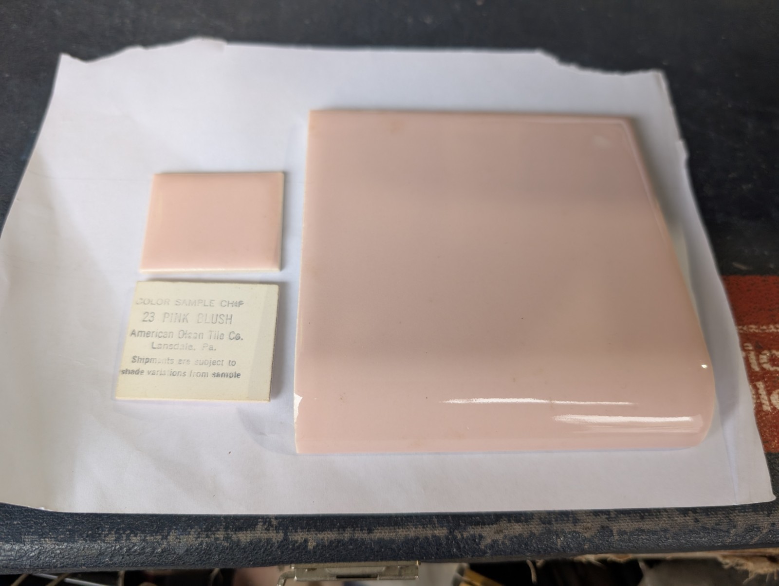2 pcs 4 1/4″ Ceramic Tile #23 Pink Blush American Olean Mud Bullnose A4402