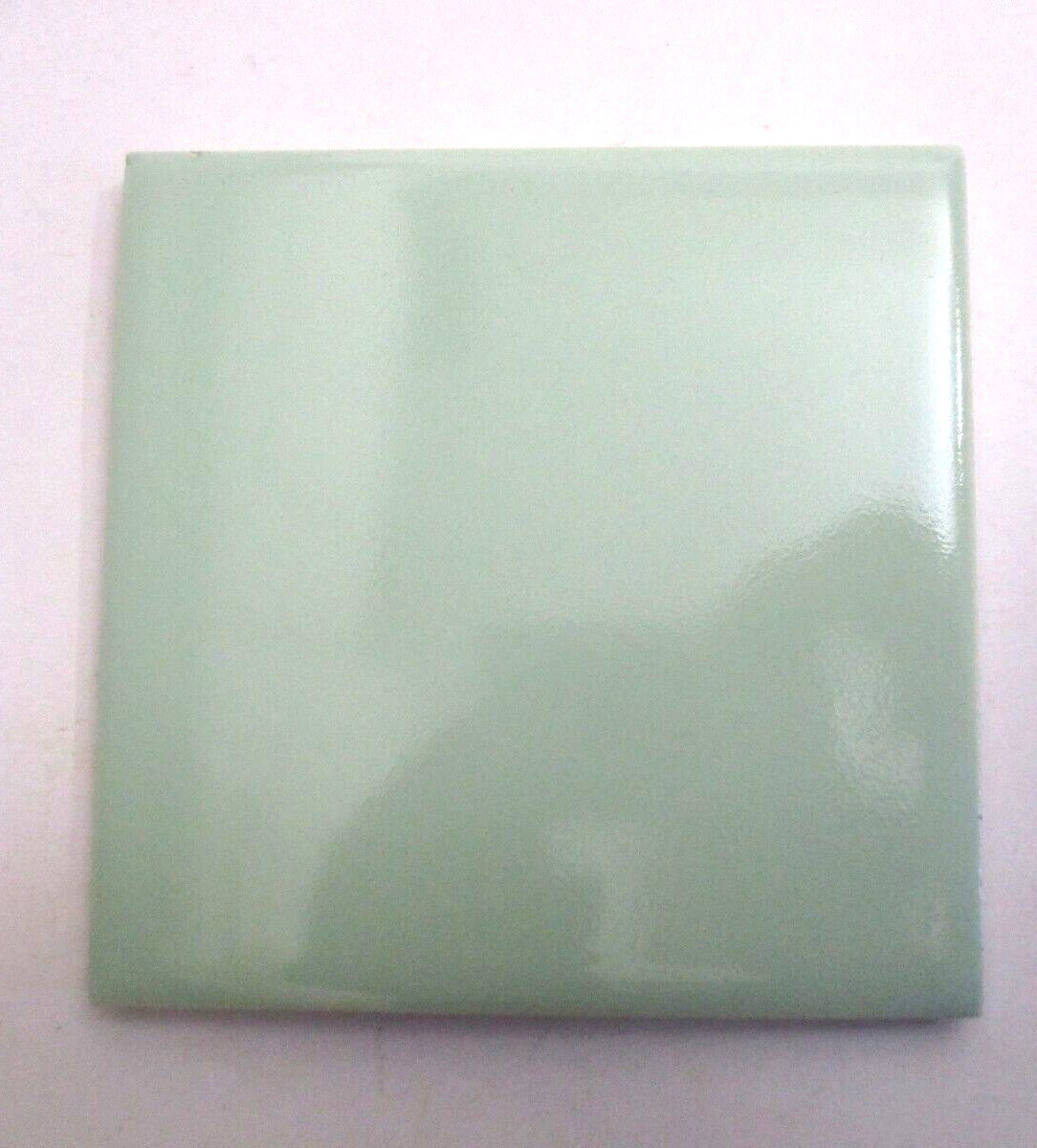 1 Tile Robertson USA 4-5/16″ Gloss Pale Light Pastel Green Ceramic 1950s Vtg MCM