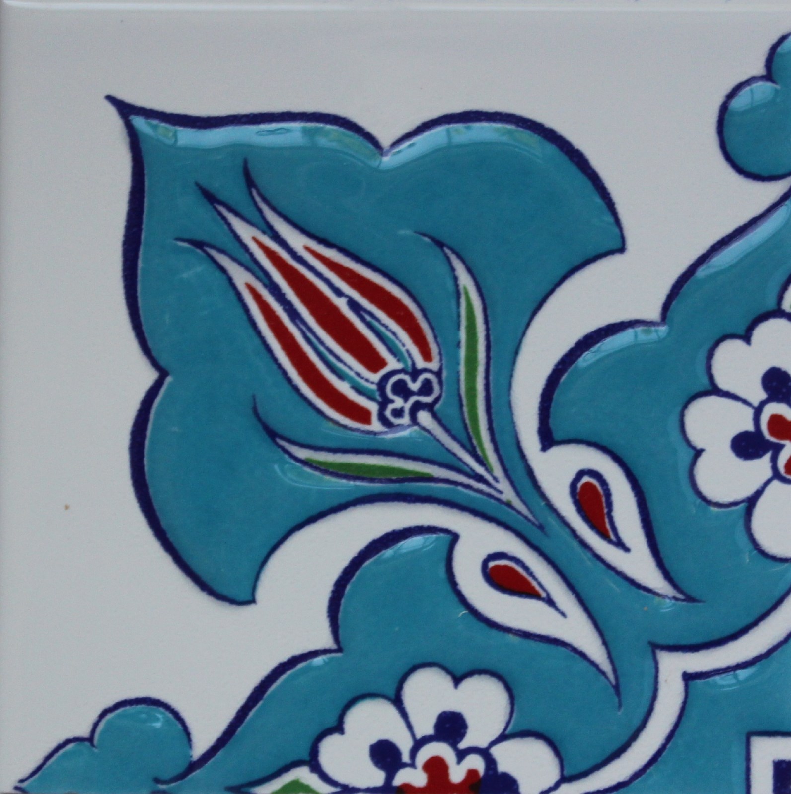 Turquiose 4″x4″ Raised Iznik Ceramic Daisy & Tulip Pattern Tile Border Corner