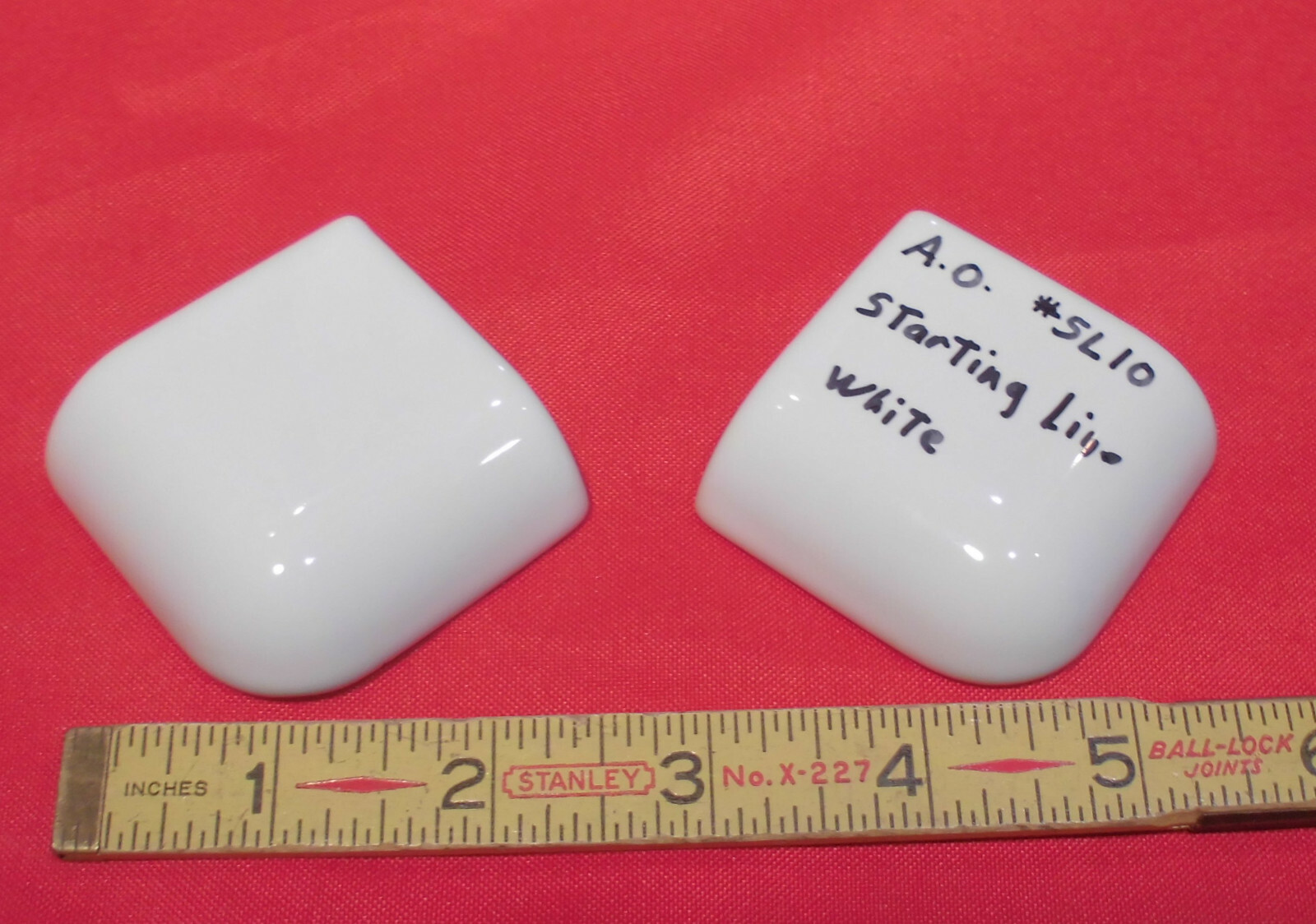 2 pcs. Starting Line White 2″ X 2″ X 5/8″ Ceramic Bullnose Radius Corner Tiles