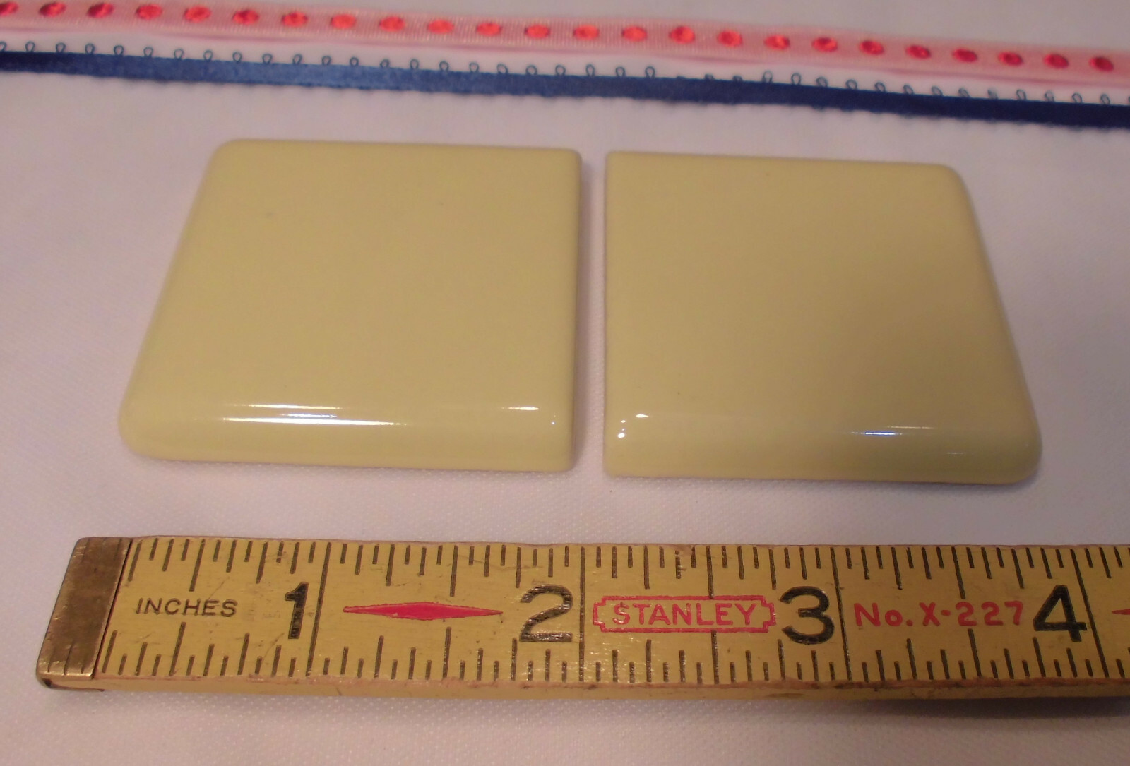 2 pcs. Glossy Yellow 2″ X 2″ X 5/16″ Ceramic Surface Bullnose Corner Tiles NEW