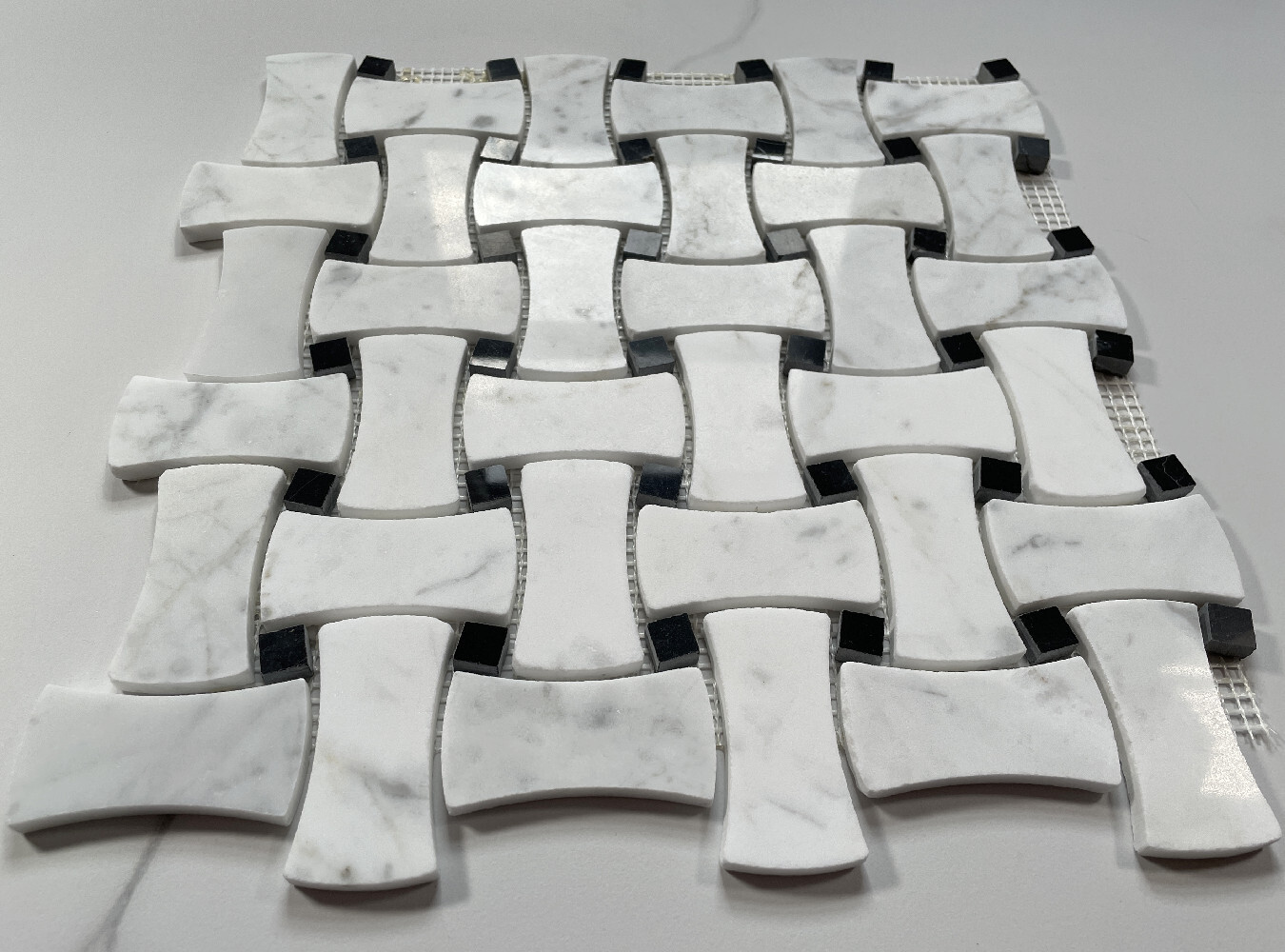 C67L1XP Carrara Venato Marble Big DogBone Basketweave Mosaic Tile Polished