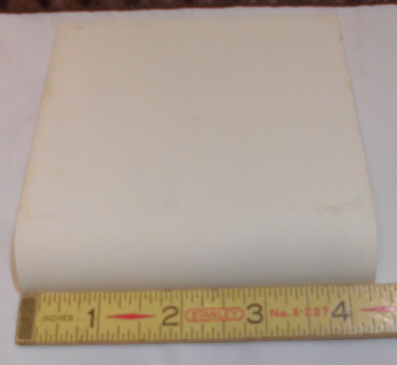 1 pc. Glossy Ivory – Lite Yellow 4-3/8″ Ceramic Cove Base Tile: Stack-on-Top