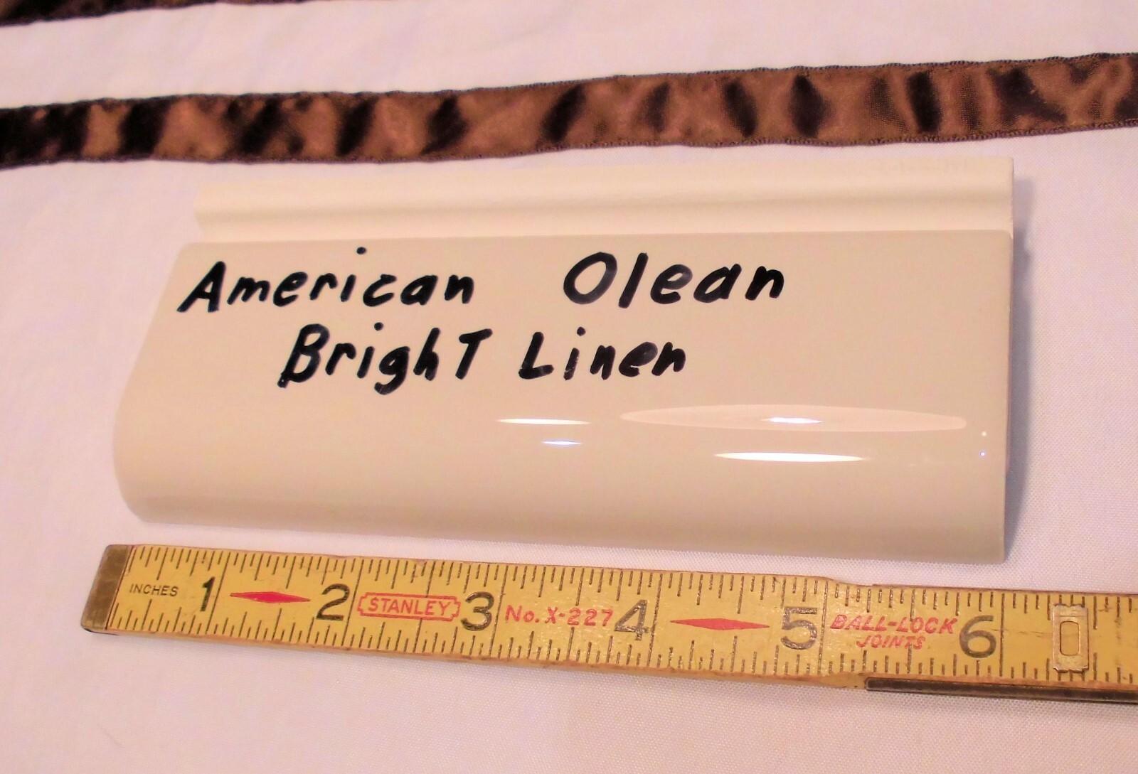 1 pc. *Bright Linen* Ceramic Radius Bullnose Tile by American Olean Co. NEW 6″