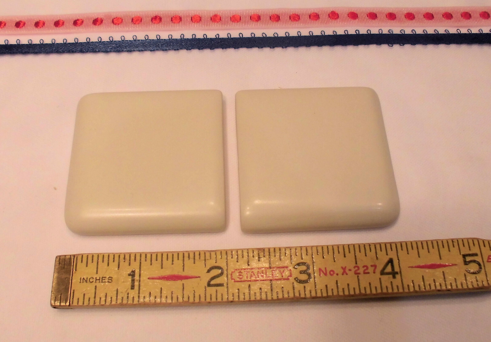 2 pcs. *Matte Almond* 2″ X 2″ X 5/16″ Ceramic Surface Bullnose Corner Tiles NEW