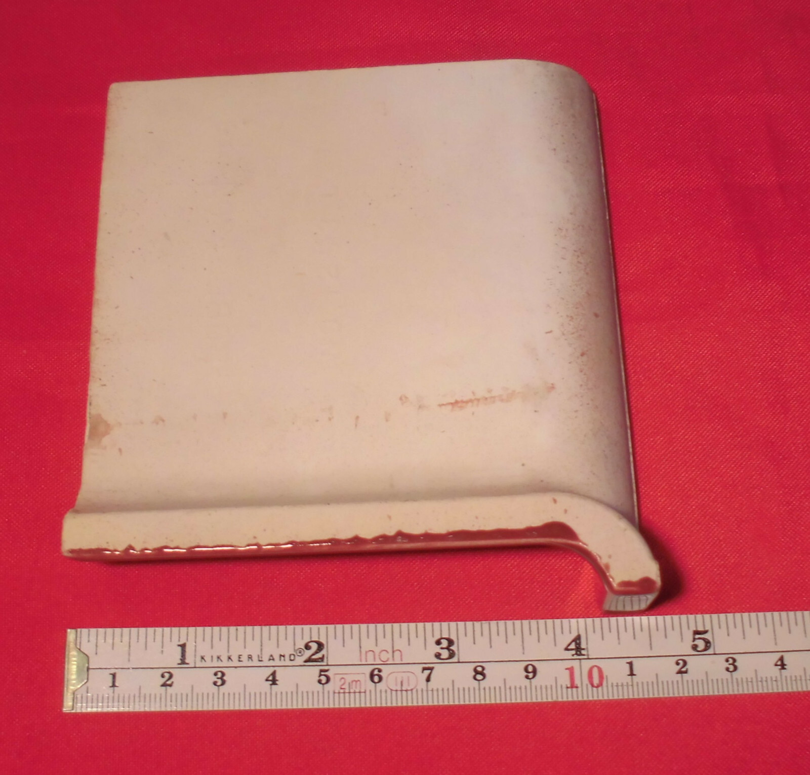 1 pc. Cove-Base Ceramic Tile *Dubonnet – Dark Burgundy* Radius Right Corner