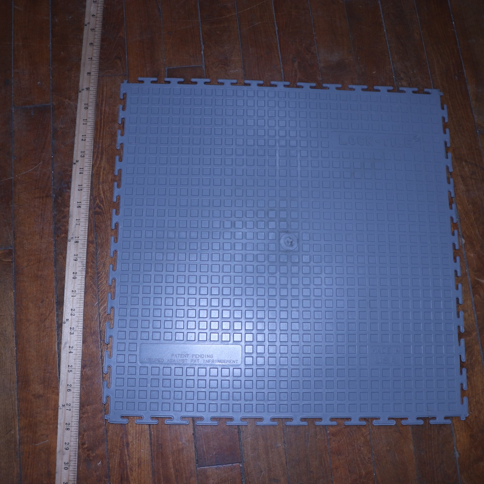 Lock Tile Smooth Pattern Tile Blue 19-5/8″ x 19-5/8″ x 7mm