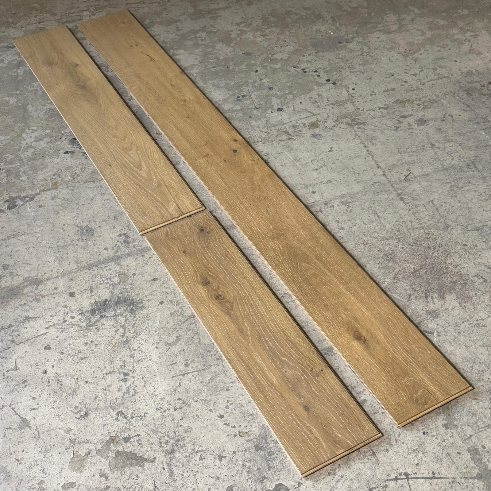 REWARD FLOORING Hardwood Flooring 31.09Sf/CT Sz 5/8” x 7-1/2” x Rl (23”-75”)