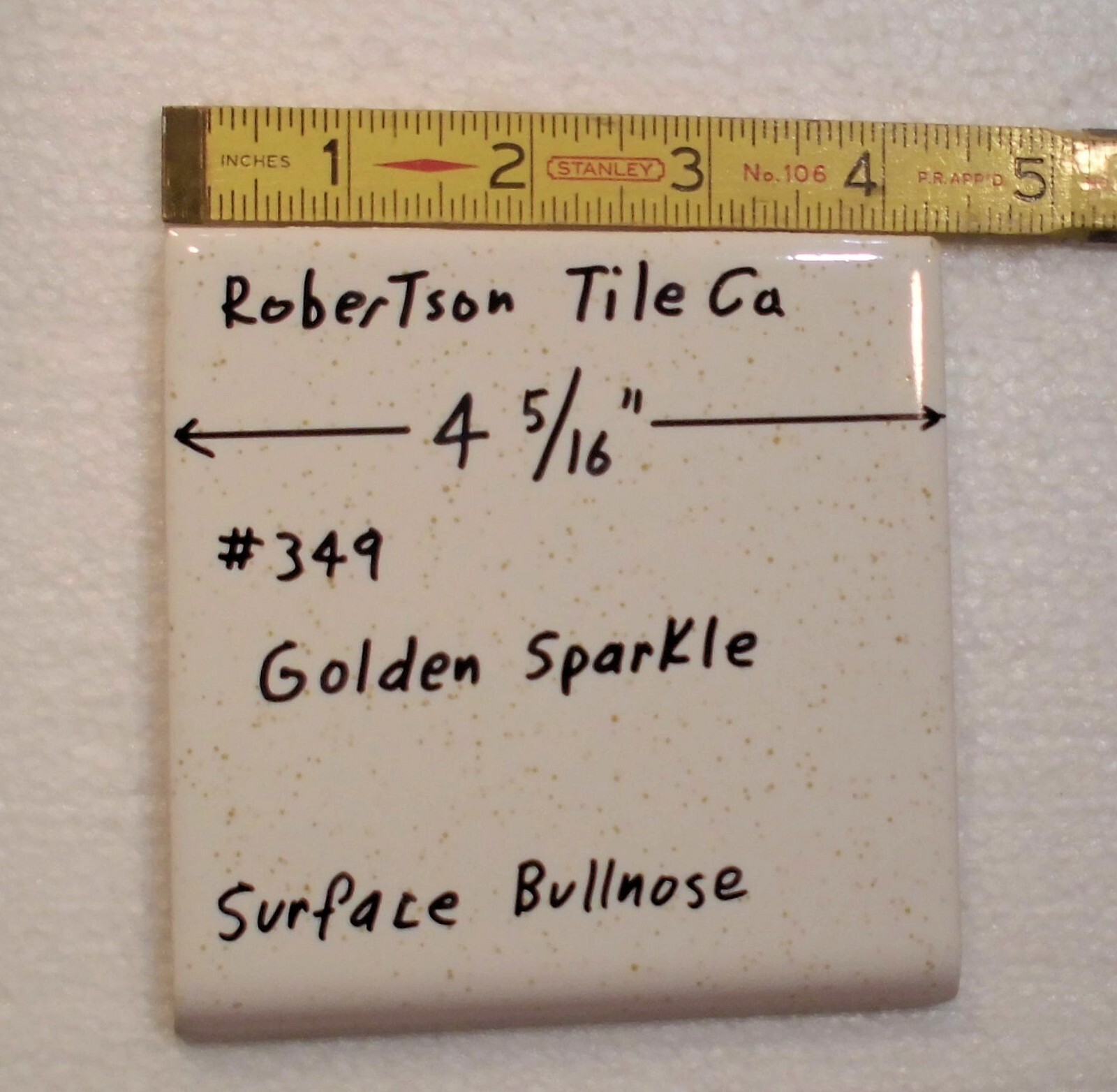 1 pc. Surface Bullnose; Golden sparkle: Glossy Ceramic Tile: Robertson 4-5/16″