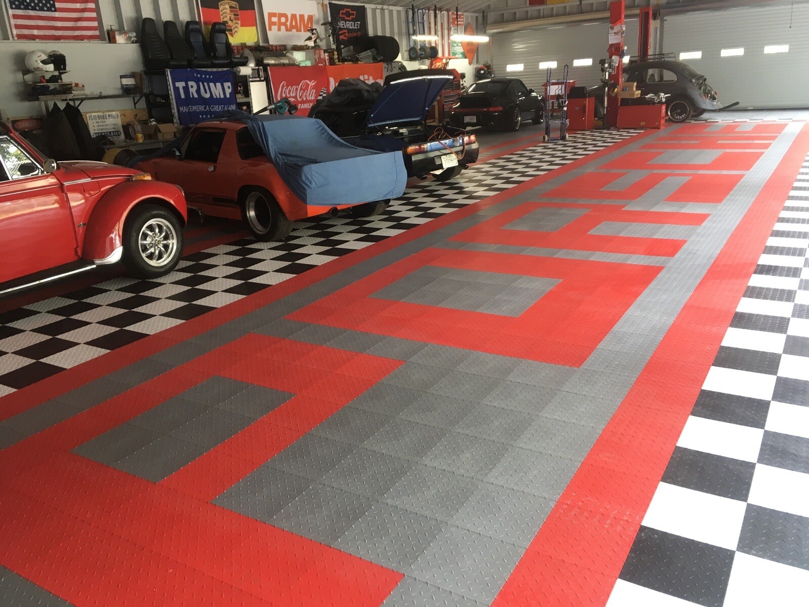 BLUE – 50 interlocking garage floor tiles Diamond Plate Clearance Basement Deck