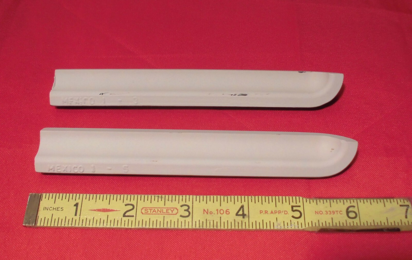 2 pcs. *Gloss Black* Ceramic Quarter Round Tiles 1″ X 6″ Finished Corner Beak