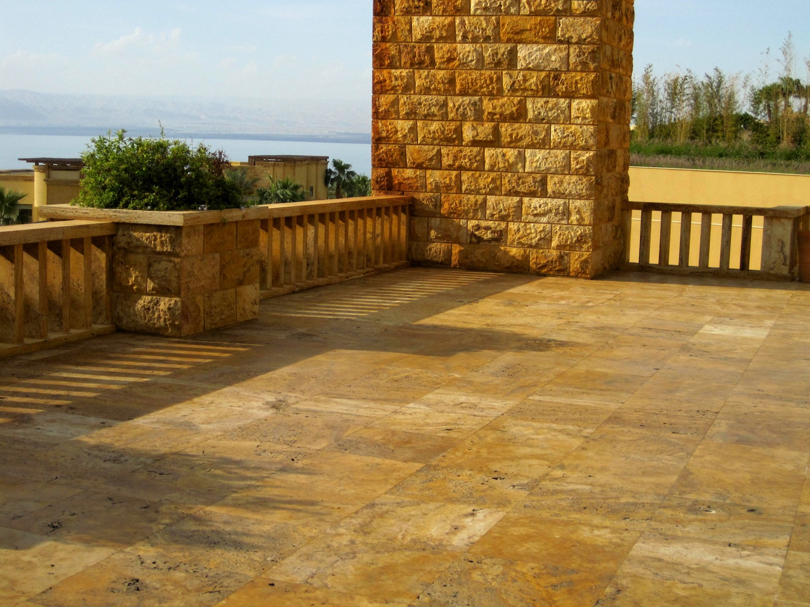 Ackland AKLTPMAR10KT-PL Marzana Exterior Paver Tile – Tumbled – Off White