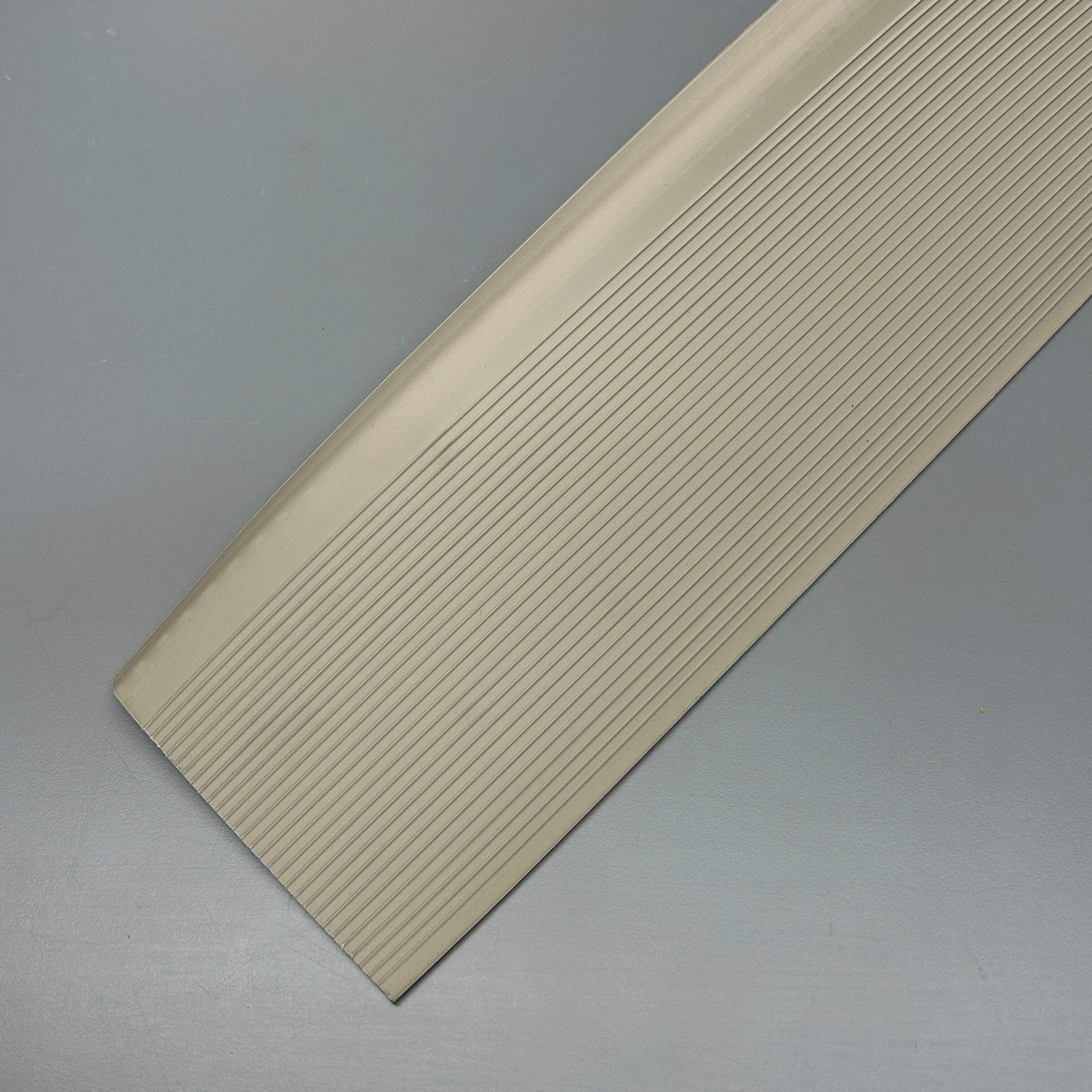 MANNINGTON COMM Burkebase Type TP Rubber Flooring Gray Beige (New)