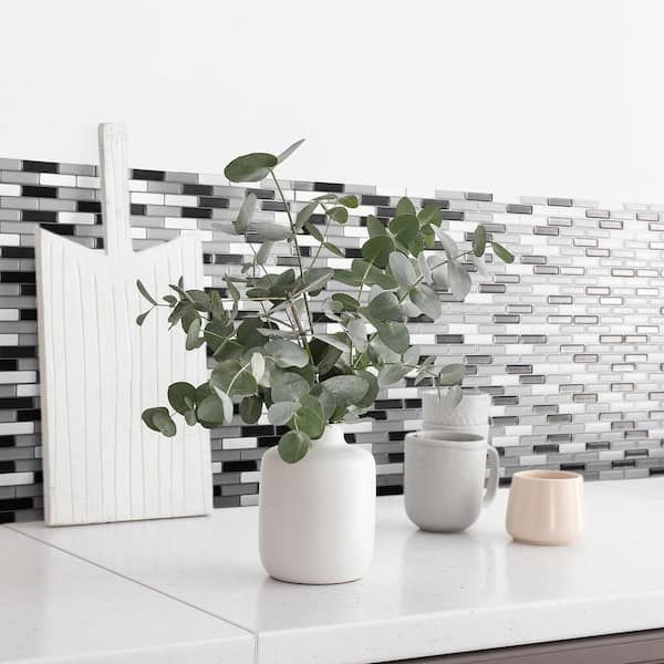smart tiles Murano Metallik Gray Vinyl Peel and Stick Tile (2.38 sq.ft/ 4-pack)